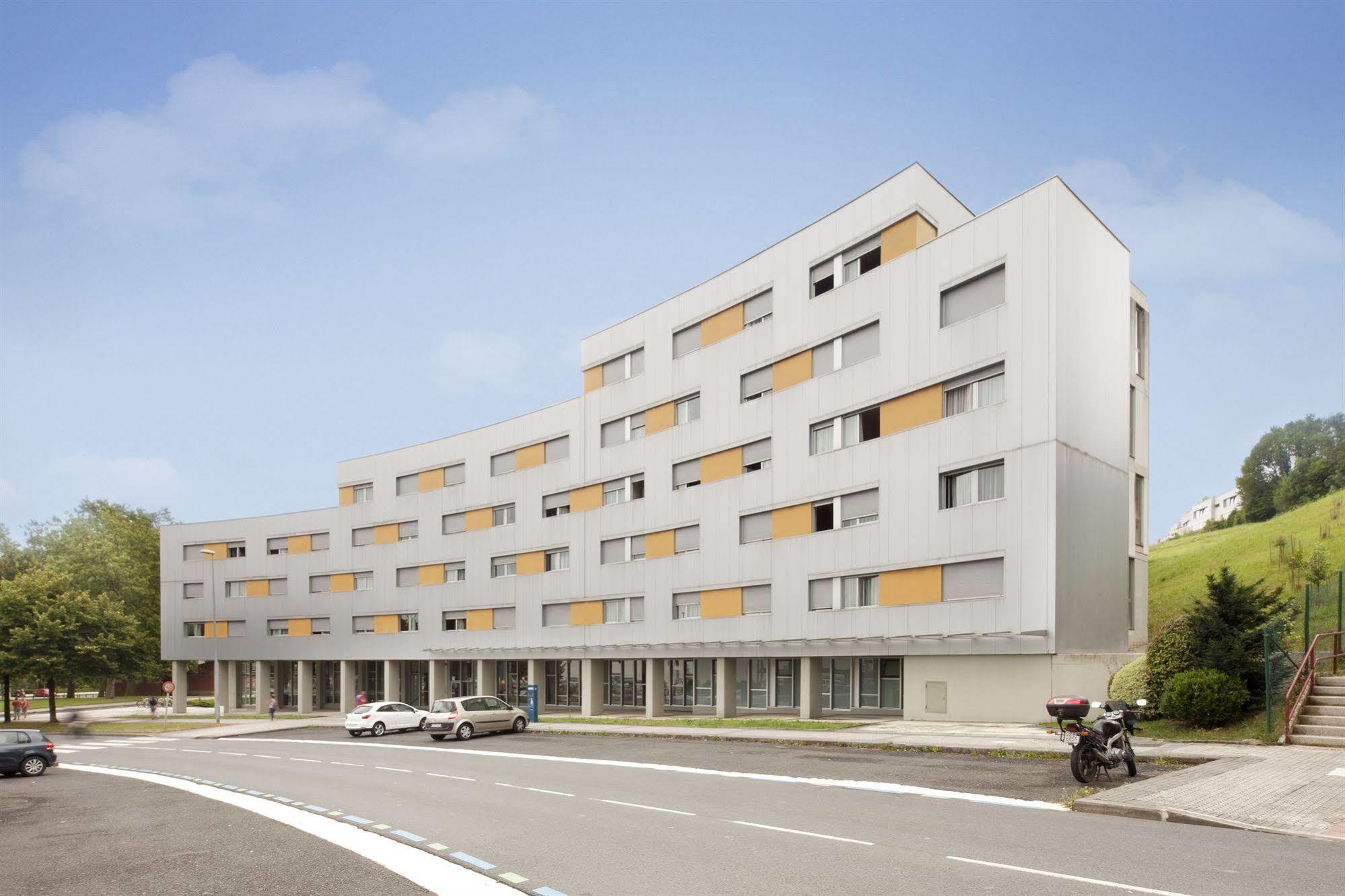 Residencia Universitaria Resa Manuel Agud Querol San Sebastián Esterno foto