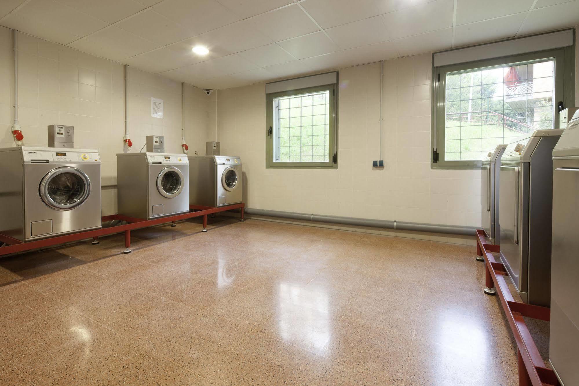 Residencia Universitaria Resa Manuel Agud Querol San Sebastián Esterno foto