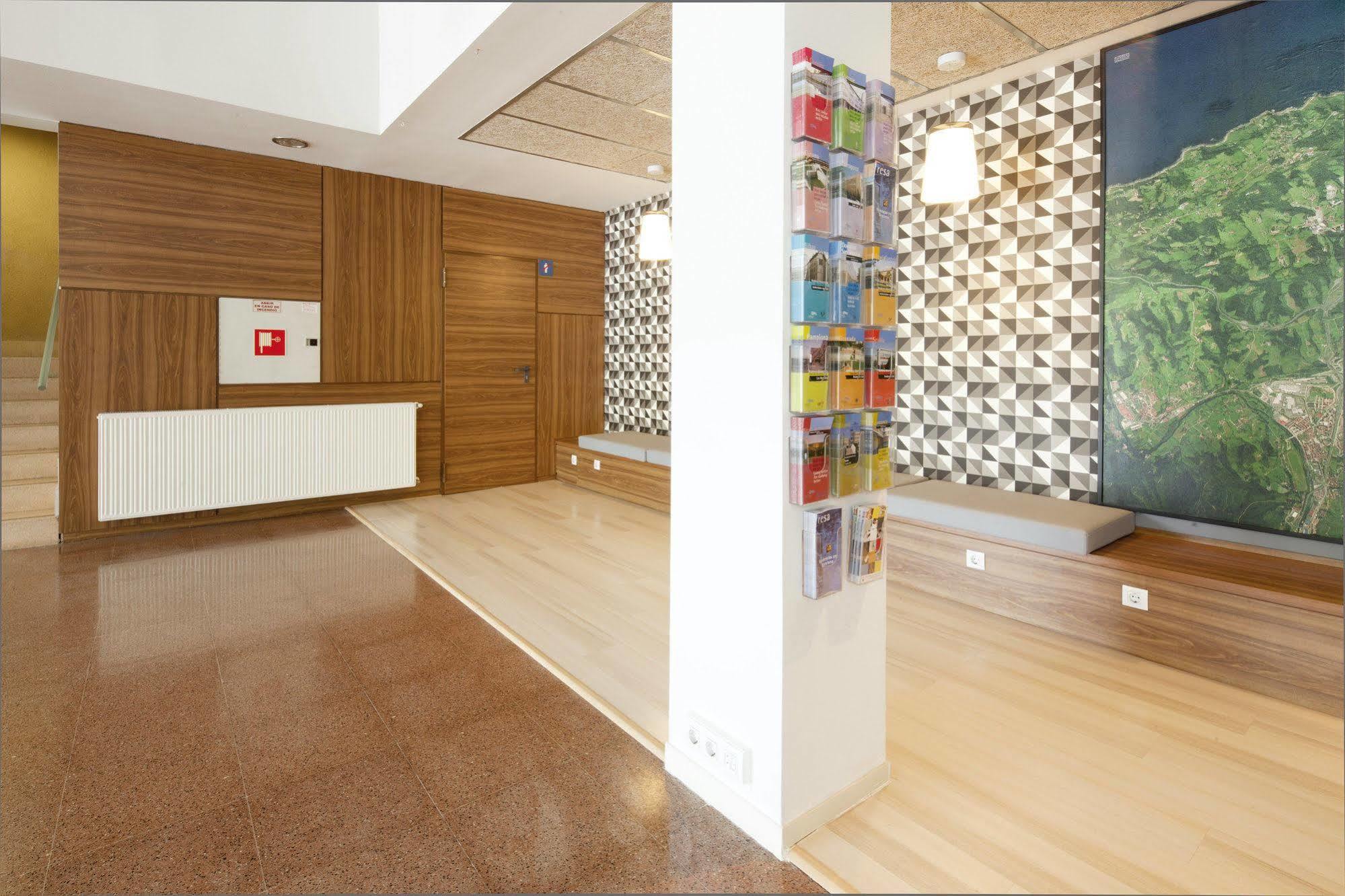 Residencia Universitaria Resa Manuel Agud Querol San Sebastián Esterno foto